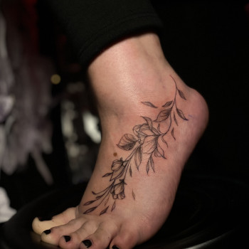 Жіночі тату, флористика, квіти