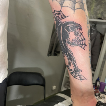 Тату Тату олдскул пантера з павутиною, фото - Барбершоп Юність