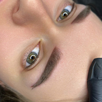 Перманент брів
                    Майстер перманентного макіяжу Дана Вінниця