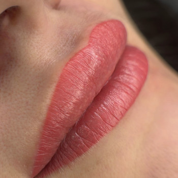 Перманент губ
                    Майстер перманентного макіяжу Дана Вінниця