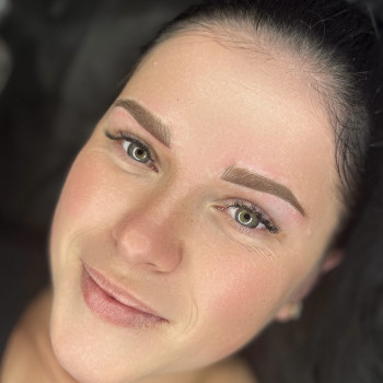 Пудрові брови
                    Мастер перманентного макияжа Дана Винница