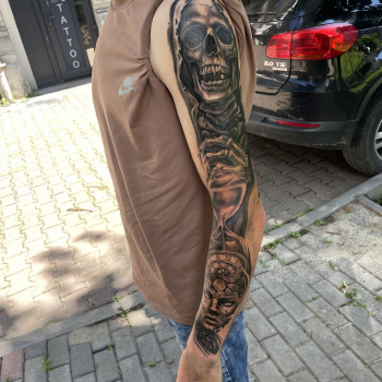 для хлопців, рукав, череп