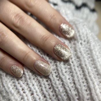 Комбінований манікюр, покриття гель лаком 
Gold cat