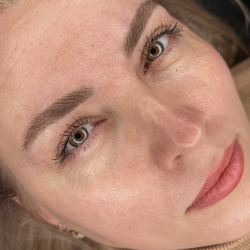 Перманентний макіяж брів