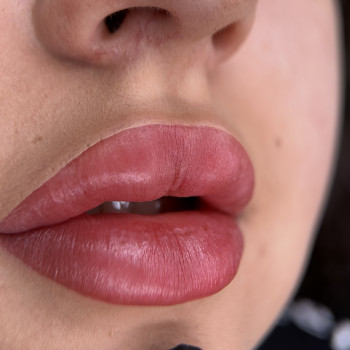 Перманент губ
                    Лешмейкер Нина Николаев