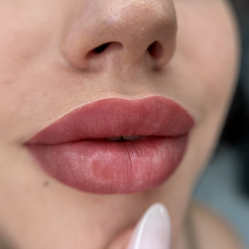 Перманент губ
                    Лешмейкер Нина Николаев