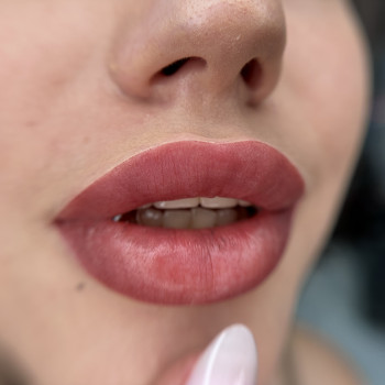 Перманент губ
                    Лешмейкер Нина Николаев