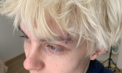 Пирсинг брови Майстер з пірсингу Татьяна Київ