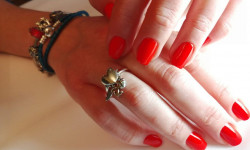 Маникюр с гелевым покрытием. Комплекс: маникюр, покрытие гель лаком. Мастер маникюра Вера Киев