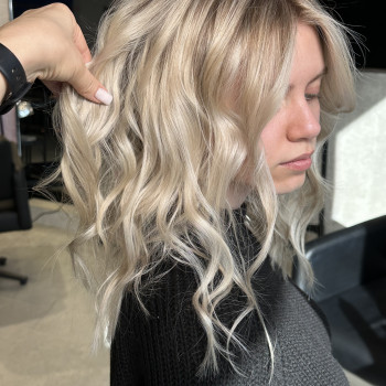 Бразильська техніка фарбування на світлому волоссі 🤍✨