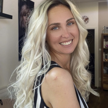 Тотал блонд з затемненням кореня ✨