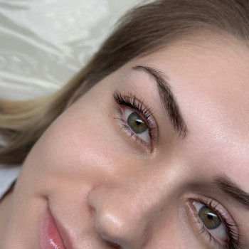 Ламінування та фарбування вій
На 1,5-2 місяці за 1 год