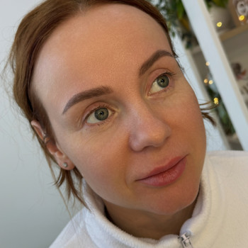 Загоєнний перманентний макіяж брів
ПУДРОВІ БРОВИ