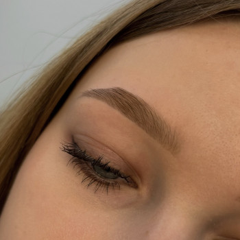 Моделювання та корекція брів
На 3-4 тижні за 20-25 хв