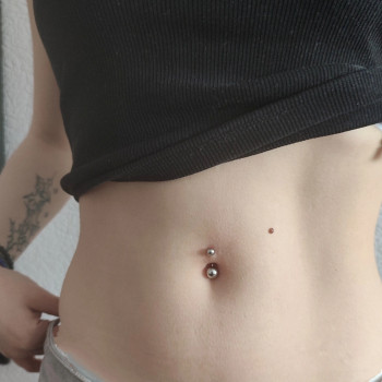 Пірсинг пупка
   