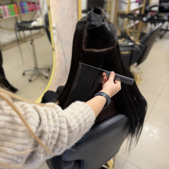 Наращивание волос /Корекция волос
                    Парикмахер Алеся Винница