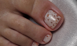 Педикюр Майстер манікюру Анна Київ