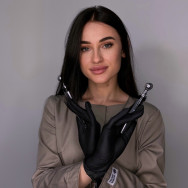 Мастер перманентного макияжа Олена Левурдяк на Barb.ua