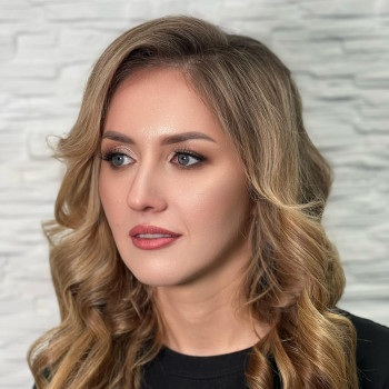 Ніжний образ з акцентом на риси 

   