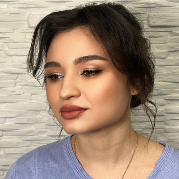 Стильний макіяж 

   