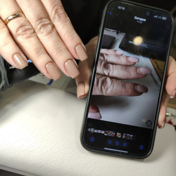 Нюдовий манікюр — завжди актуально 

   