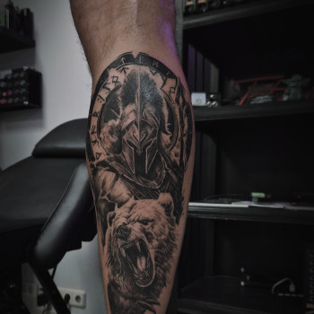 Тату для хлопців на литці ведмідь, фото - Тату майстер Ірина Собко