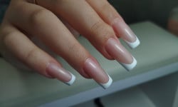 Нарощування нігтів гелем, ручний розпис, аквадизайн Майстер манікюру Анна Черкаси