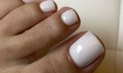 Педикюр пальчиків з покриттям Мастер маникюра Анна Киев