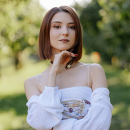 Бровист Юлия Якименко на Barb.ua