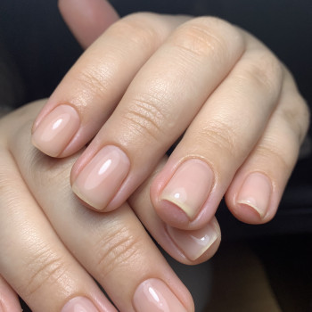 Манікюр комплект (зняття,чистка, покриття ( за потреби ремонт і укріплення)
                    Мастер маникюра  Львов