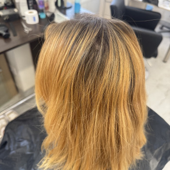 Креативна стрижка волосся
                    Парикмахер-стилист Виталина Ровно