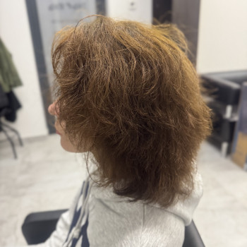 Креативна стрижка волосся
                    Парикмахер-стилист Виталина Ровно