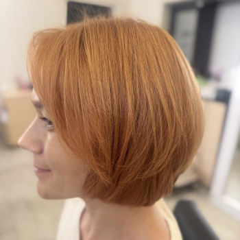 Креативна стрижка волосся
                    Парикмахер-стилист Виталина Ровно