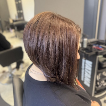 Креативна стрижка волосся
                    Парикмахер-стилист Виталина Ровно