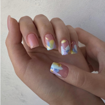 Нежный маникюр в пастельных тонах с разводами, фото - Мастер маникюра Екатерина