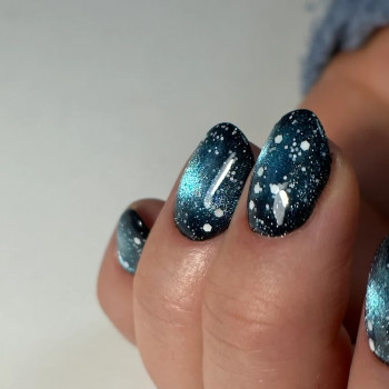 маникюр кошачий глаз