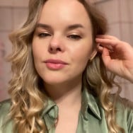 Викладач курсів краси Олена Боднар на Barb.ua