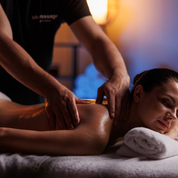 лікувальний масаж, загальний масаж, масажльвів