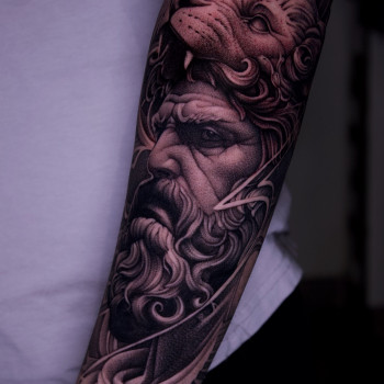 У грецькому стилі, фото - тату салон TATTOO LAMARCH