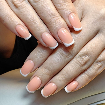 Манікюр френч