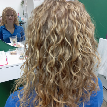 Карвінг - це завивка легкою хвилею.
4 довжина.
4500-5000