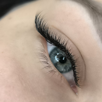 Наращивание ресниц
                    Лешмейкер Яна Днепр