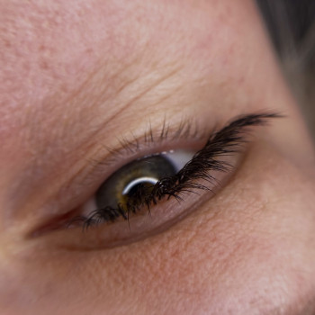 Ніжно подбаю про твій погляд

Ефект стрілки 1-2 D 
У вигині