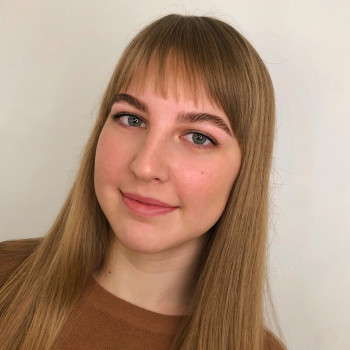 Корекція та фарбування брів фарбою