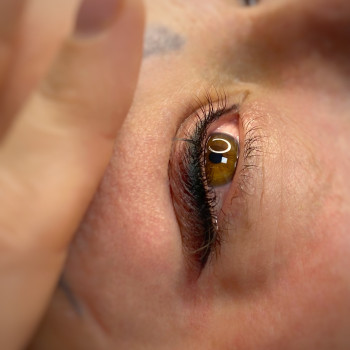 Стрілочка з розтушовкою.