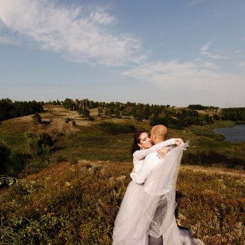 Фотосесія на природі пари у полі, фото - Весільний фотограф Анна Шаульська
