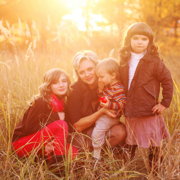 Сімейний фотограф | Фотосесія родини | Фотограф на свято | Родинна зйомка | Фотосесія з дитиною
                    Весільний фотограф Анна Львів