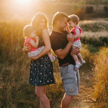 Сімейна фотосесія на природі мама донька, фото - Весільний фотограф Анна Шаульська