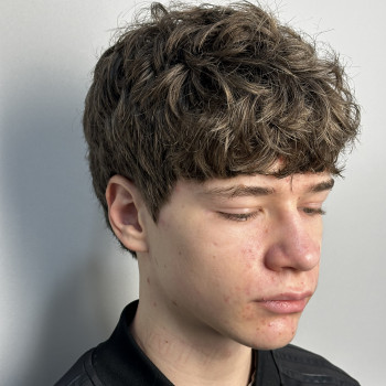 стрижка
                    Перукар  Одеса