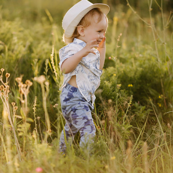Семейная фотосессия на природе в поле, фото - Свадебный фотограф Анна Шаульская